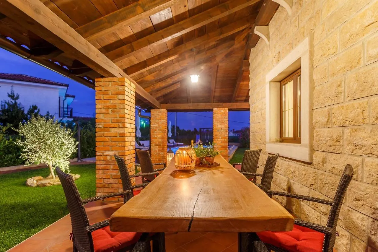Villa Kamenica Kras Croatia