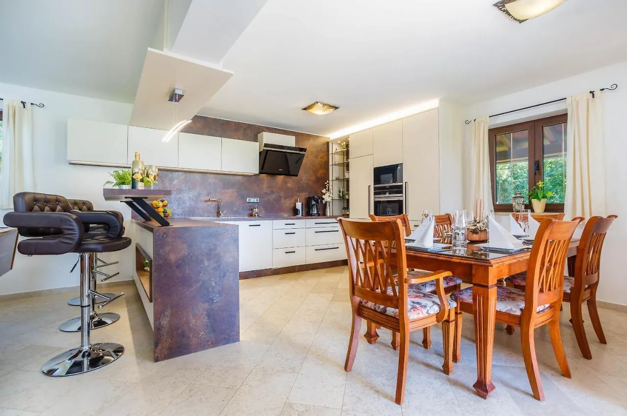 Villa Kamenica Kras Croatia